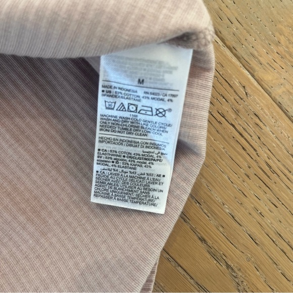 Old Navy Sweetheart Square Neck Shirt women size medium Nude Peach Ribbed - Picture 4 of 5